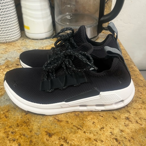 On cloudeasy size 5 - Picture 3 of 9